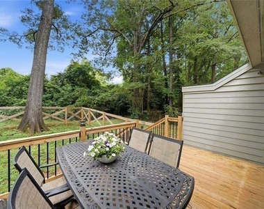 1098 Creatwood Place Se - Photo Thumbnail 29