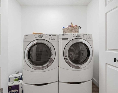 1098 Creatwood Place Se - Photo Thumbnail 23
