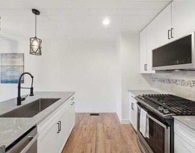 1098 Creatwood Place Se - Photo Thumbnail 9