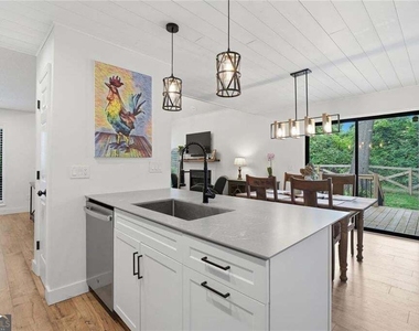 1098 Creatwood Place Se - Photo Thumbnail 14