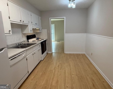 1650 Beechwood Boulevard Nw - Photo Thumbnail 1