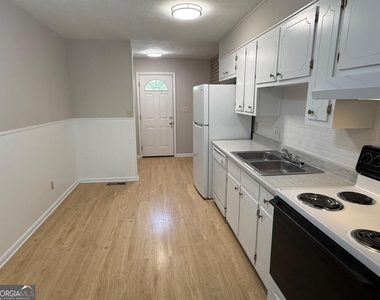 1650 Beechwood Boulevard Nw - Photo Thumbnail 2