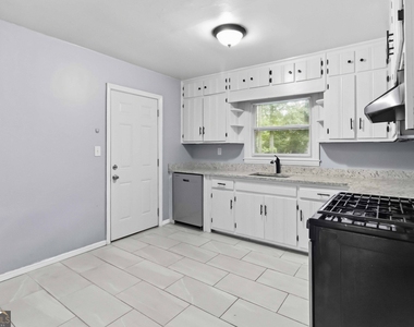 1089 Longshore Drive - Photo Thumbnail 9