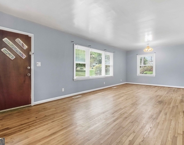 1089 Longshore Drive - Photo Thumbnail 5