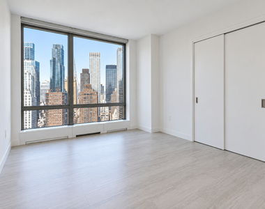 340 East 34th Street - Photo Thumbnail 2