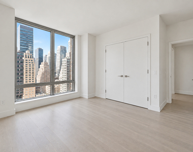 450 West 42nd Street - Photo Thumbnail 5