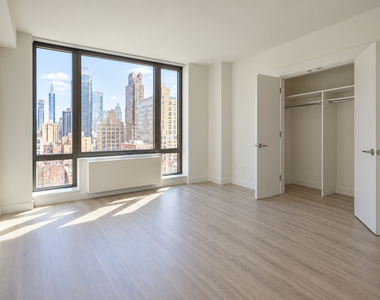 311 11th Avenue - Photo Thumbnail 4
