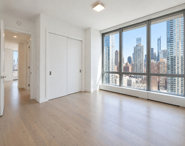 250 West 50th Street - Photo Thumbnail 5