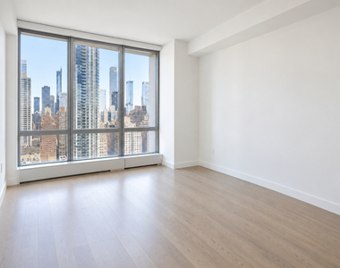 250 West 50th Street - Photo Thumbnail 2