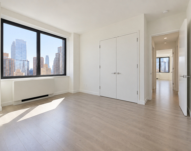 505 West 37th Street - Photo Thumbnail 1