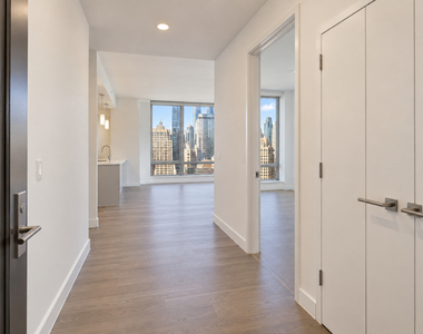 240 East 39th Street - Photo Thumbnail 1