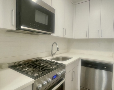 East 56th Street - Photo Thumbnail 9