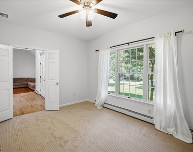 30 Carriage House Rd - Photo Thumbnail 9