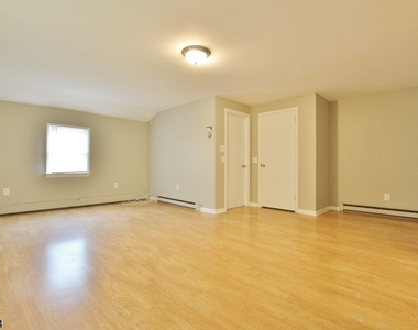 779 New Durham Rd - Photo Thumbnail 12