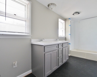 779 New Durham Rd - Photo Thumbnail 9