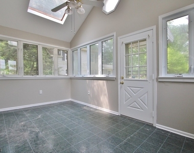 779 New Durham Rd - Photo Thumbnail 10