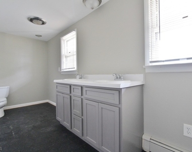 779 New Durham Rd - Photo Thumbnail 8