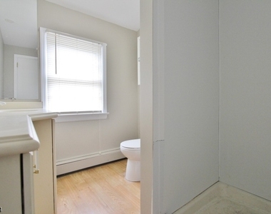 779 New Durham Rd - Photo Thumbnail 14
