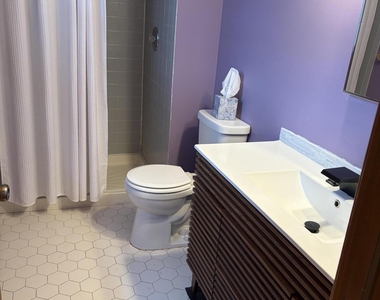 413 Earl Drive - Photo Thumbnail 10