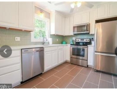 46 Tulsa Drive - Photo Thumbnail 3