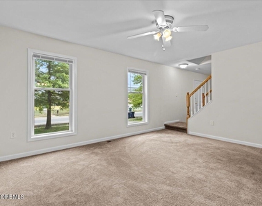 415 Dover Road - Photo Thumbnail 11