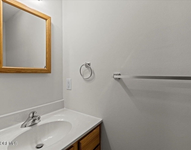 415 Dover Road - Photo Thumbnail 24