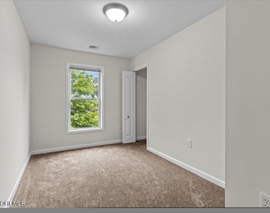 415 Dover Road - Photo Thumbnail 15