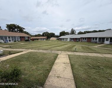 572a Sheffield Court - Photo Thumbnail 2