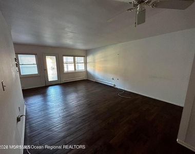106 E Edinburgh Lane - Photo Thumbnail 21
