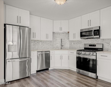 17 Emerald Lane - Photo Thumbnail 10