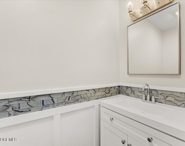 17 Emerald Lane - Photo Thumbnail 15