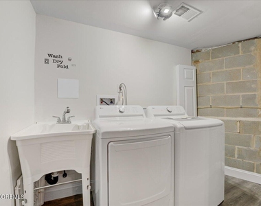 17 Emerald Lane - Photo Thumbnail 27
