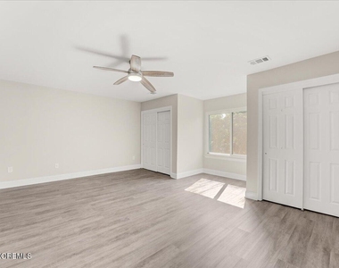 17 Emerald Lane - Photo Thumbnail 16