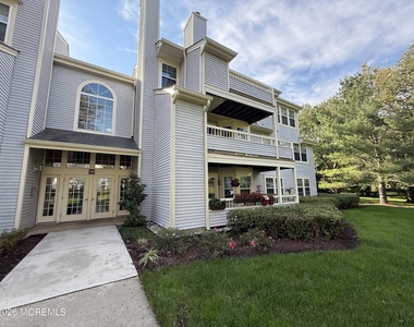 112 Lowell Court - Photo Thumbnail 25
