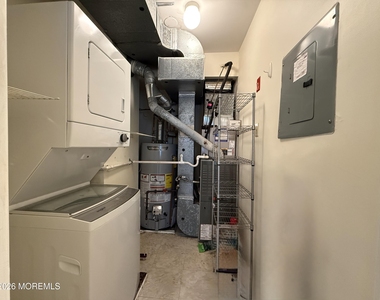 112 Lowell Court - Photo Thumbnail 17