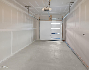 201 Sunset Avenue - Photo Thumbnail 18