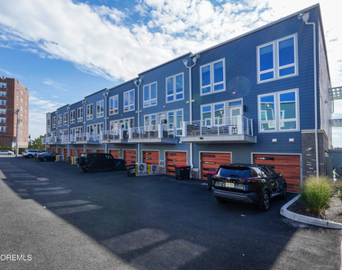 201 Sunset Avenue - Photo Thumbnail 19