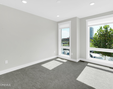 201 Sunset Avenue - Photo Thumbnail 12