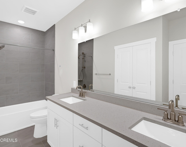 201 Sunset Avenue - Photo Thumbnail 14