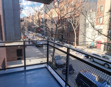 E 82 St - Photo Thumbnail 5