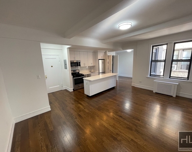 West 68 Street - Photo Thumbnail 2