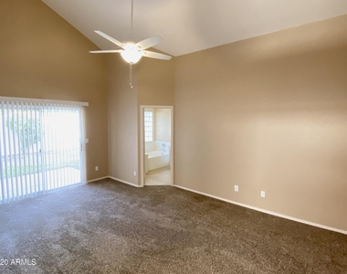 1353 N Jamaica Way - Photo Thumbnail 17