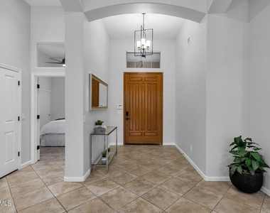 18210 N 53rd Street - Photo Thumbnail 8