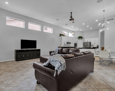 18210 N 53rd Street - Photo Thumbnail 34