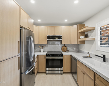 5950 N 78th Street - Photo Thumbnail 5