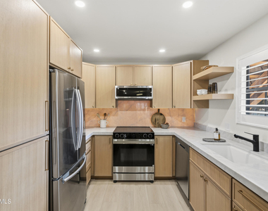 5950 N 78th Street - Photo Thumbnail 6