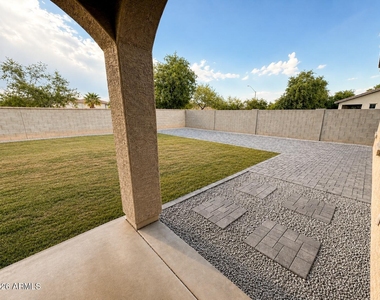 9503 N 183rd Lane - Photo Thumbnail 27