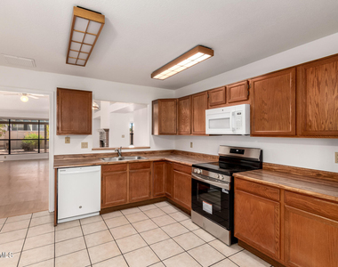 5860 W Saragosa Street - Photo Thumbnail 9