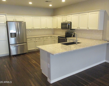 719 N Tangerine Drive - Photo Thumbnail 3