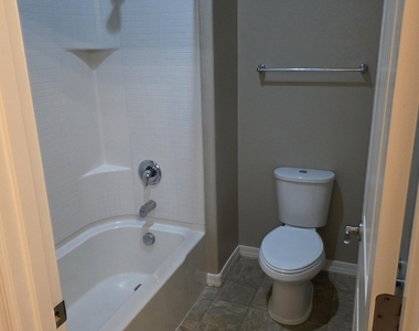 41671 W Elm Drive - Photo Thumbnail 10
